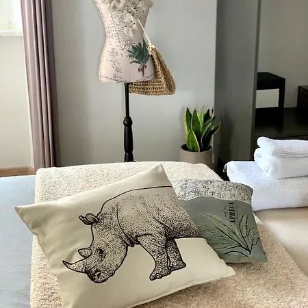 Goose House Luxury Holiday Apartment *